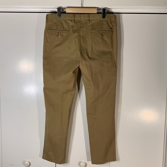 Louis Philippe 34”x31” - Picture 6 of 16